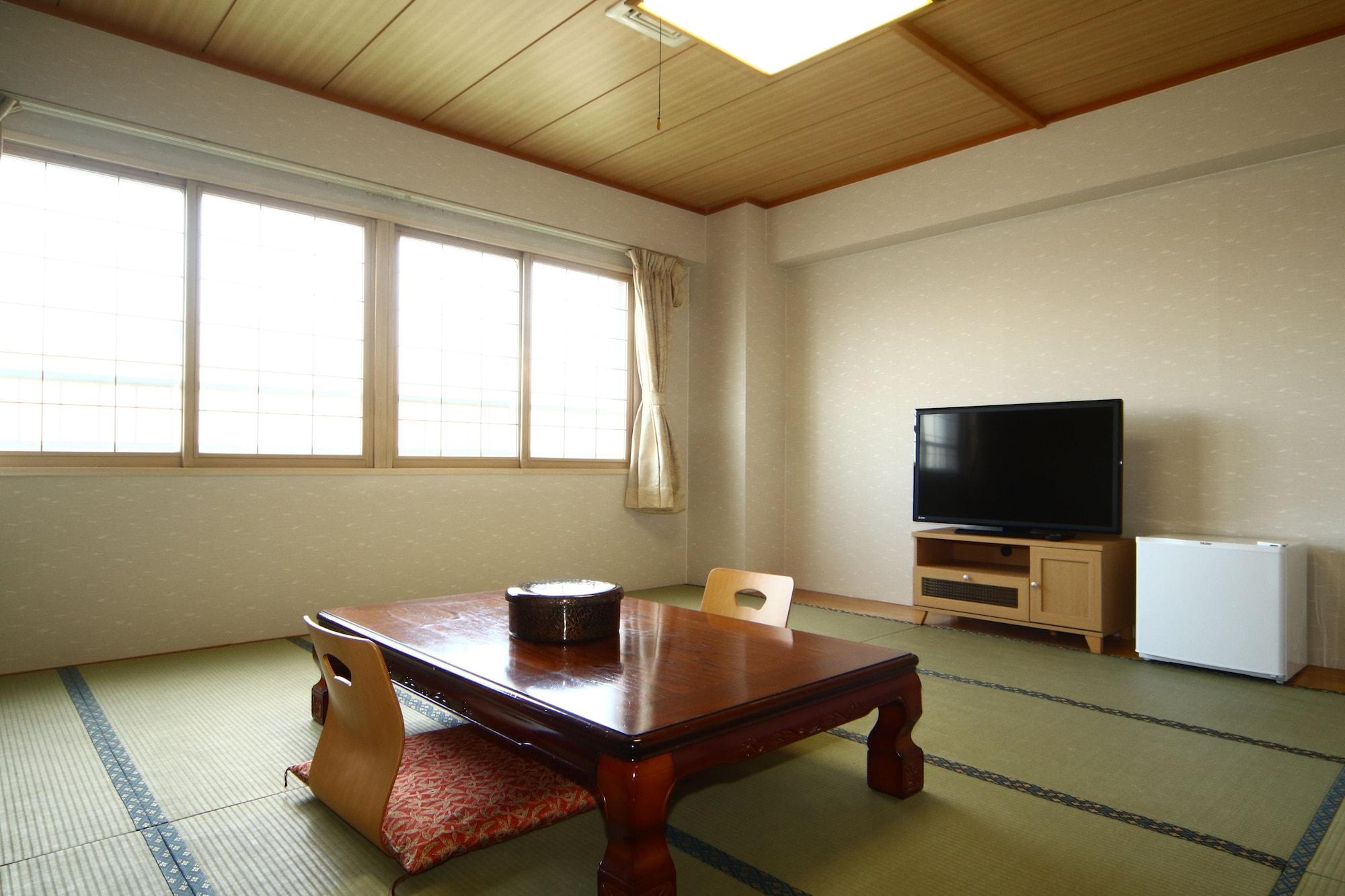 虎杖浜温泉ホテル 3*